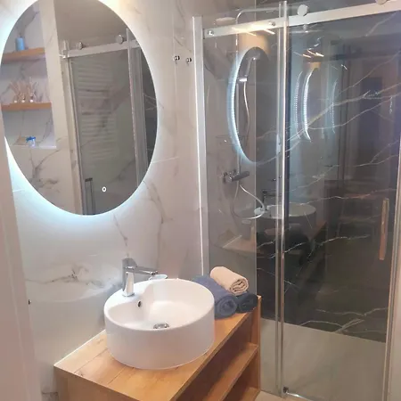 アパート Nawigator Rybacka 12 B コウォブジェク